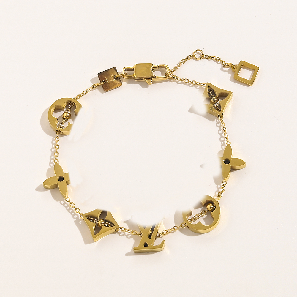 

Charm Bracelets New Fashionable Classic Bracelets Women Bangle 18K Gold Plated Stainless steel Crystal Flower Beads Lovers Gift Wristband Cuff Chain