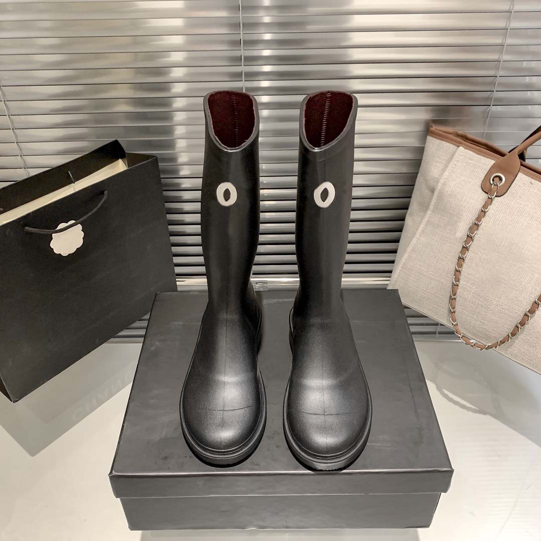 

Designer Luxury snow boots shoes women 22A High Rubber Rain Boot Black Fashion Knee-High For Girl Style platform Martens Stylish Versatile