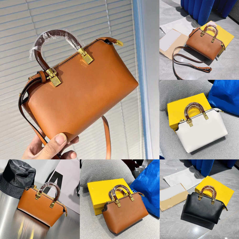 

F Boston Bags Handbag Pillow Bag Women Designer Crossbody Packs Classic High Capacity Shoulder Bags Leather Female Crossbody Purses 220920, Black