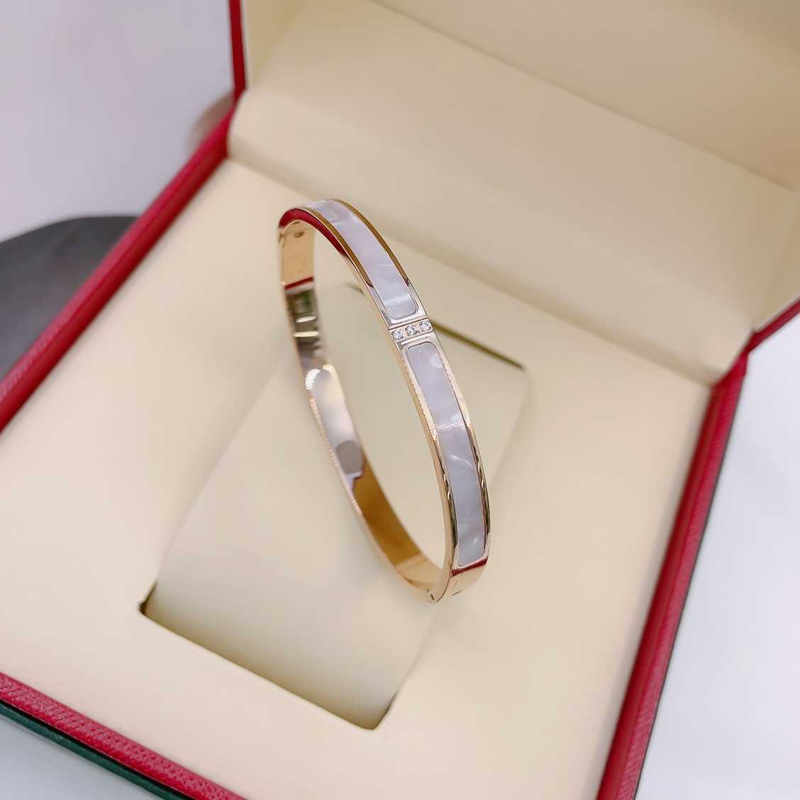 

Wedding Jewelry Bangle Korean Jewelry Fashion Diamond Inlaid Titanium Steel Bracelet White Shell Vacuum Plating Rose Gold Bracelet Women's I