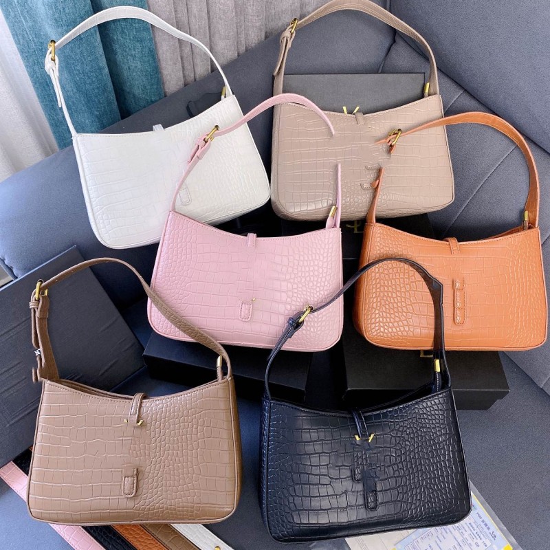 

Coin Purses Wallets fashion Women Designer cosmetic bags organizer famous makeup bag travel pouch make up ladies cluch purses organizador toiletry set 2861, Black