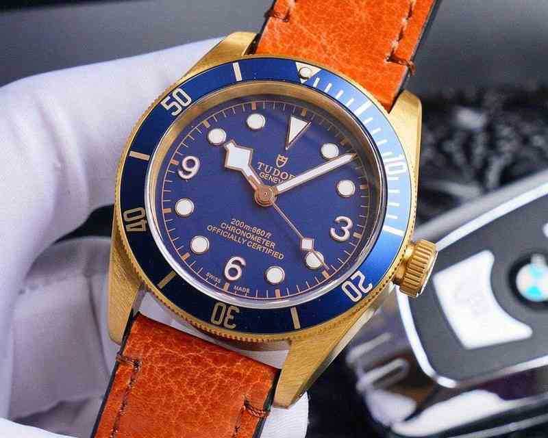 

Titanium Tudors Pelagos 25600 Zf Watch Fashion Watches Mens Montre Movement Luxury Designer Watch Fashion Women's Men's Tudors 8u6b Aokg, Beige