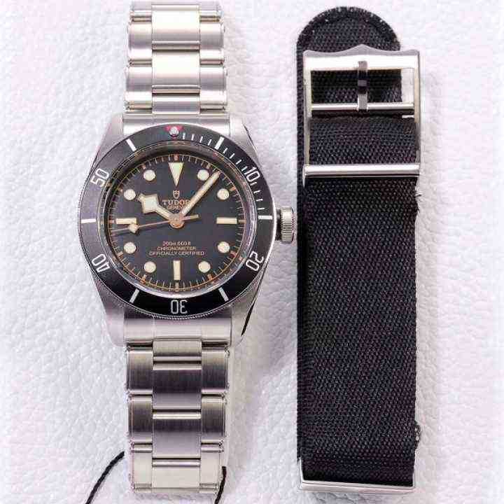 

Titanium Tudors Pelagos 25600 Zf Watch Fashion Watches Mens Montre Movement Luxury Designer Watch Fashion Women's Men's Tudors Ogmq Iqn4, Beige