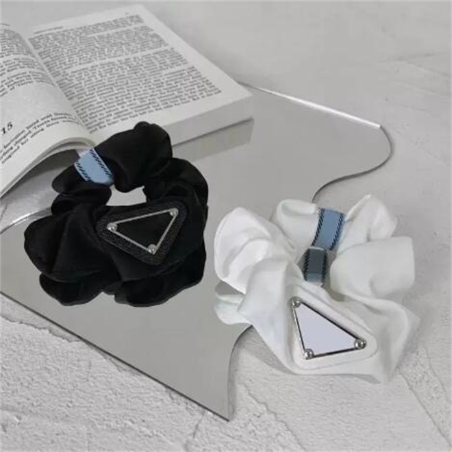 

Girl Triangle Elastic Rubber Bands Hair Ring Designer Hairbands Ponytail Holder Hair Ties Fashion Women Girls Hairpin Elegant Hair Accessories, One black one white