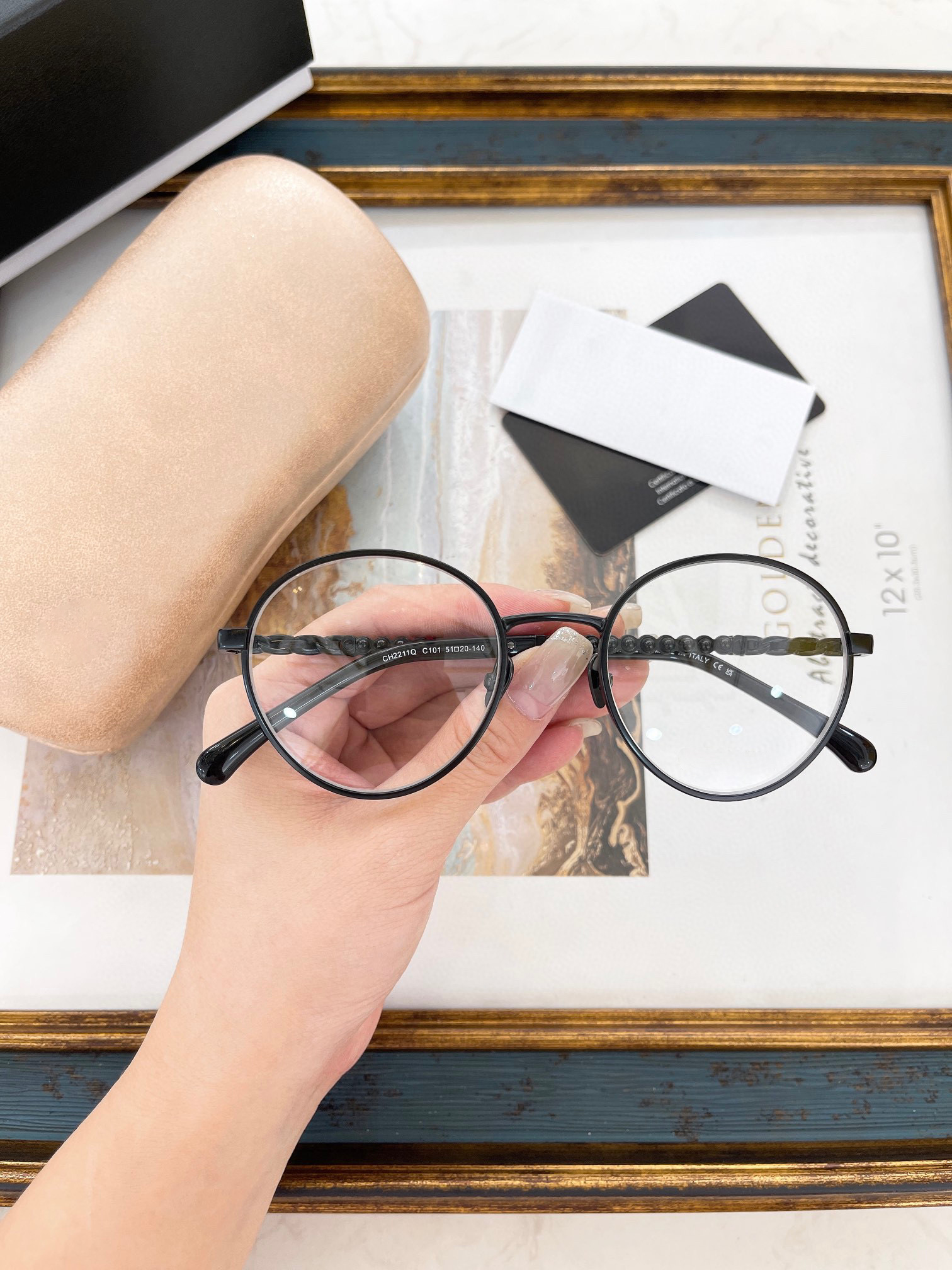 

Womens Eyeglasses Frame Clear Lens Men Sun Gasses Fashion Style Protects Eyes UV400 With Case 2211