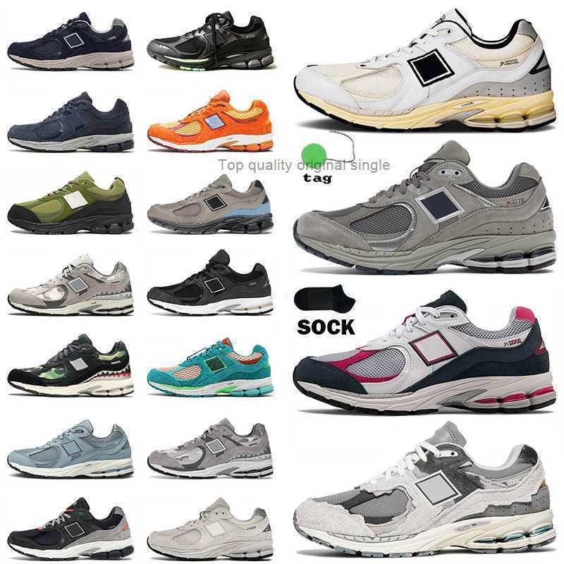 

Designer Mens Womens Luxury Sneakers 2002R Shoes White Triple S Black Cool Grey Camo Nettle Green Petrol Exuberant Pink Protection Pack Sea, C10 protection pack rain cloud 36-45