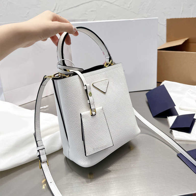 

Shoulder Bag designer bag Leather Totes Detachable Handbag Crossbody Bucket Bags Brand Hobo Purse Handbags 221017, Pink