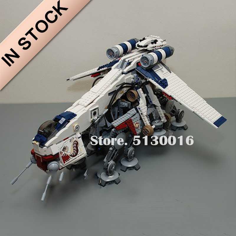 

Blocks Star Ship Super Republic Dropship 1700 Pcs with AT-OT Walker Model Moc Modular Building Blocks Bricks War Educational 10195 Toys T221028