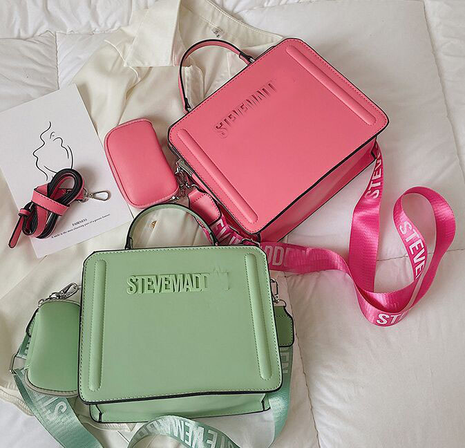 

Famous Designer Shoulder Bag Chain Crossbody Tote Women Classic Handbag Purse Luxury Shopping Wallet Casual Capacity Handbags Fashion Bags, Red