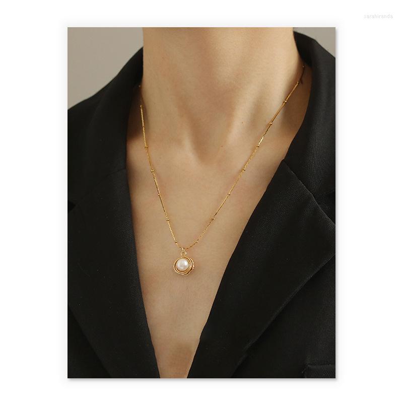 

Chains Brass Gold-Plated Natural Shaped Baroque Pearl Shell Pendant Fashion Elegant Vintage Wedding Necklace Jewelry For Women Gift