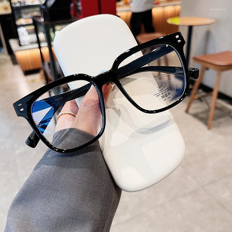 

Sunglasses Frames 2022 Fashion Square Optical Anti-blue Glasses Women Vintage Rivet Transparent Eyeglasses Female Computer Spectacles Oculos