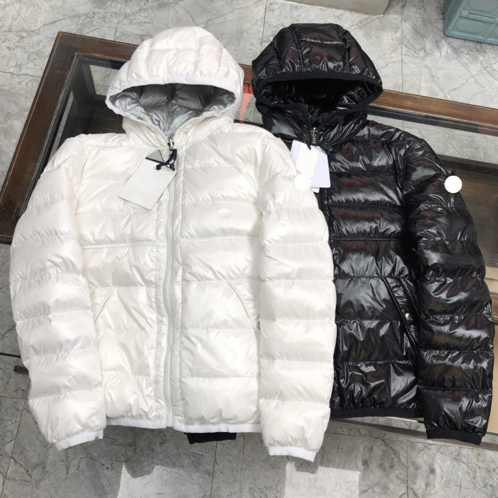 

Maya Designer Men's down jacket Embroidered badges can be worn on both sides. Women's winter jacket warm puffer jacks labels complete size, White