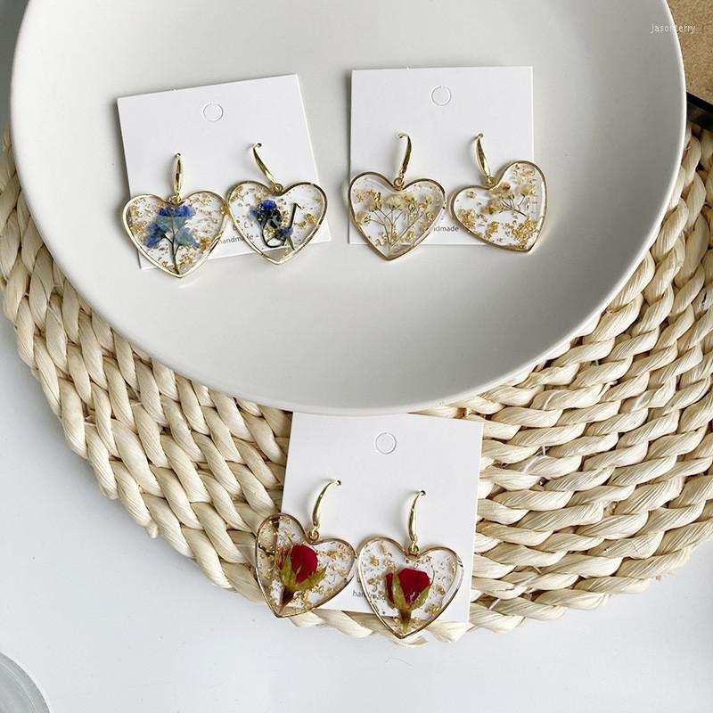 

Stud Earrings 2022 Fashion Women Dry Flower Heart Creative Sen Series Love Ear Hook Transparent Resin