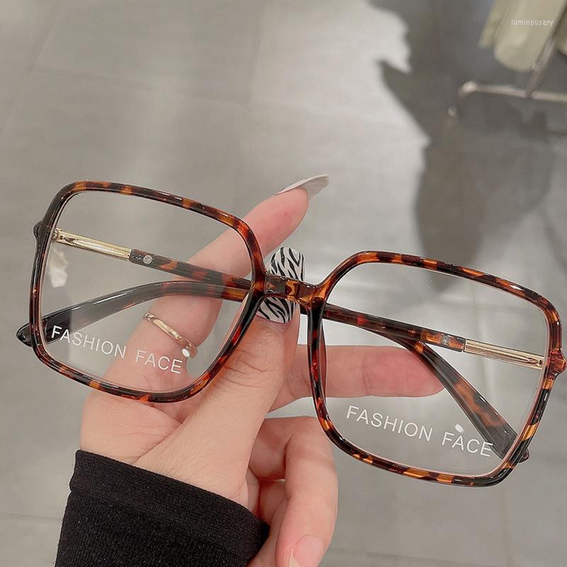 

Sunglasses Frames 2022 Fashion Letter Frame Optical Anti-blue Glasses Women Vintage Leopard Square Eyeglasses Female Spectacles Oculos