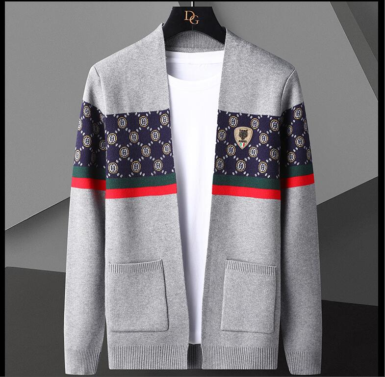 

2022 autumn new men's Sweaters cardigan color-blocking striped jacket zipper sweater handsome and fashionable thin knit sweater tide, W1