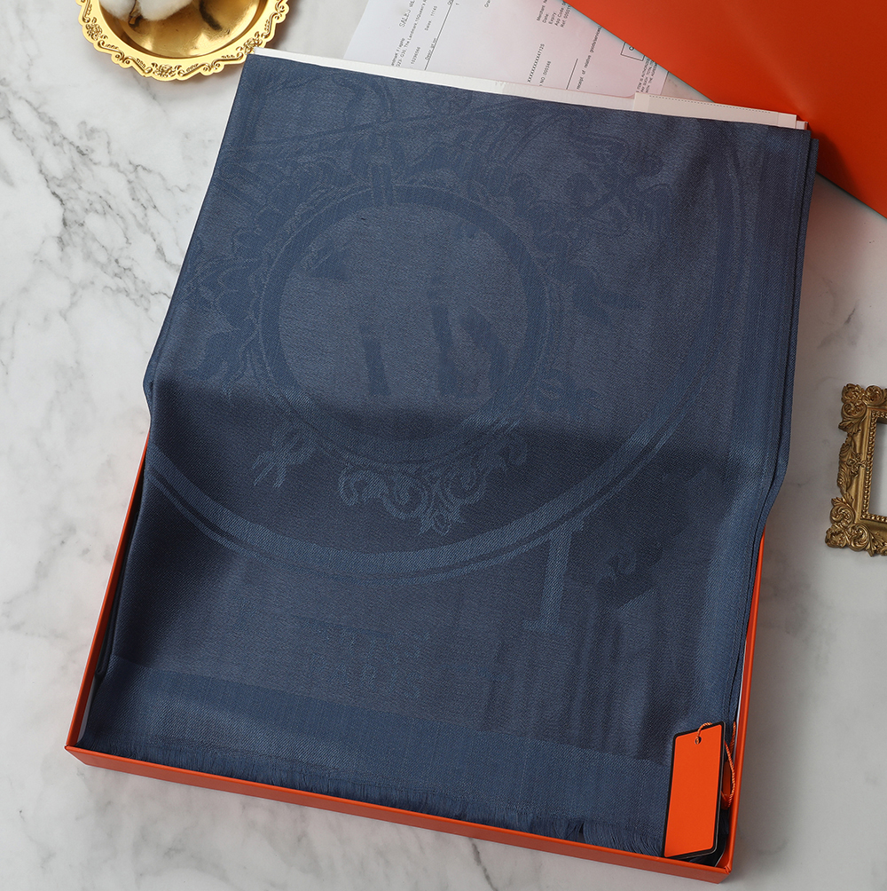 

Brand designer scarf fashion women's triangle shawl 180x70cm long scarfs yarn-dyed cotton shawl no box