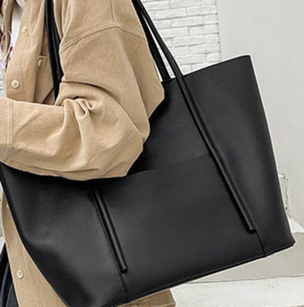 

2023 Classic Style Shoulder Bags Star same foreign style women's single simple messenger small square, No box