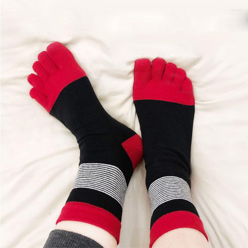 

Men's Socks 5 Pairs Japanese Striped Cotton Toe Men Harajuku Mid Tube Five Finger Business Casual With Toes Mans Gift Calcetines, Red