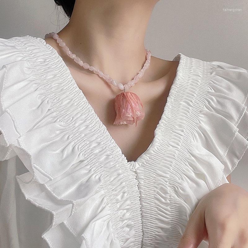 

Pendant Necklaces Freshwater Pearl Flower Necklace French Retro Shaped White Pink Rose Choker Clavicle Chain Fashion Party Wedding Jewelry