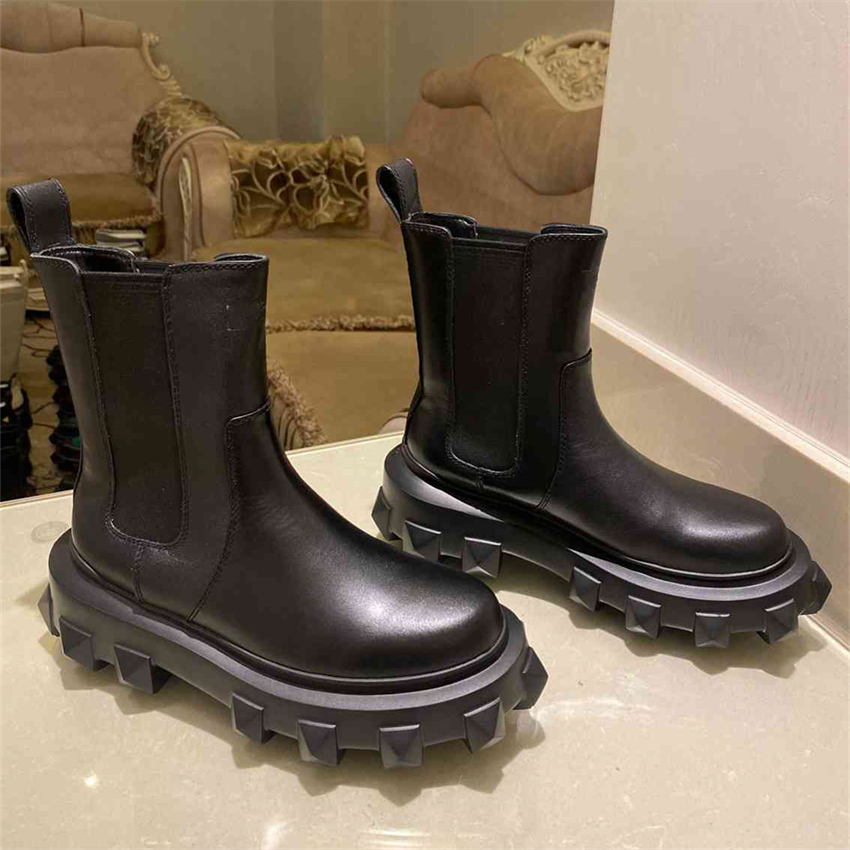 Fashion Boots Valentinoity Casual Women Luxury Design Winter Warm Heel Snow Leather Thick soled Sock Boots 01-016