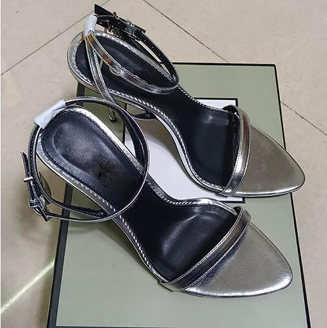 

Designer Sandals High Heels gold heel and padlock sandalss Single Shoes French Temperament New Pointed Thin Heeled shoes Sexy Wedding