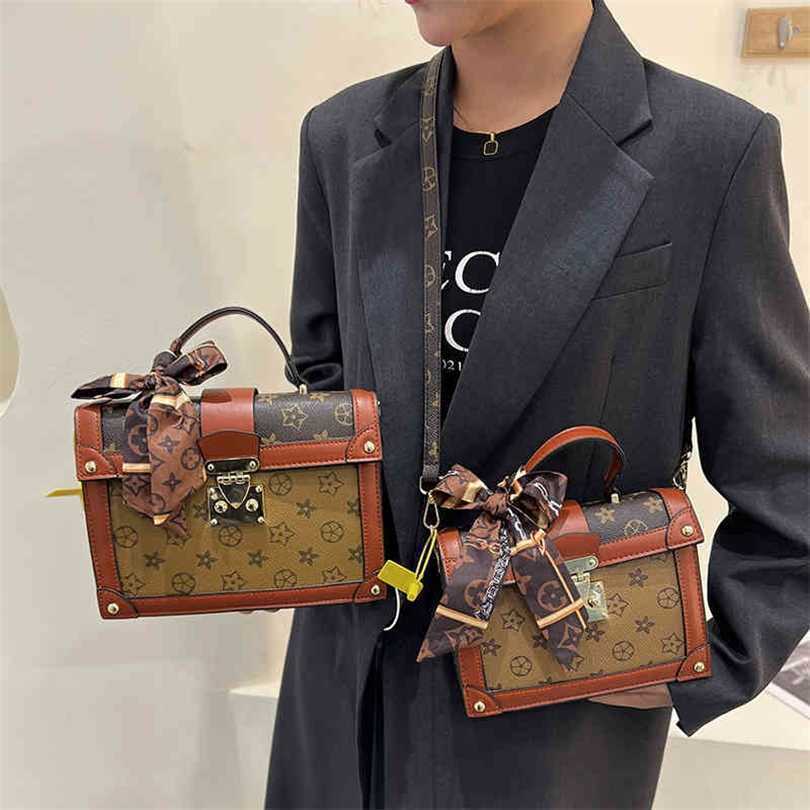 

70% OFF 2023 Designer bag 03NV value and large capacity rivet messenger women's winter printed single French portable small square, Brown with khaki tycoon