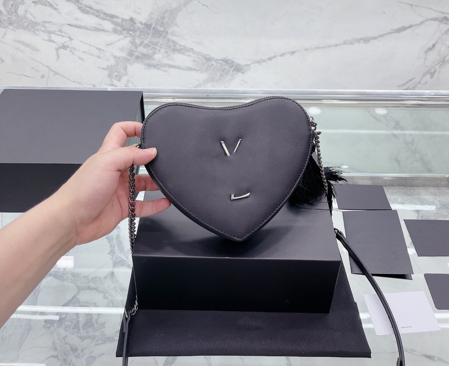 

Luxury tote purses Brand handbag message bags Shoulder bag Genuine Leather Cluth Crossbody 5A Quality Cattlehide Heart-shaped Chain Mini 22CM Vintage Lady, Box