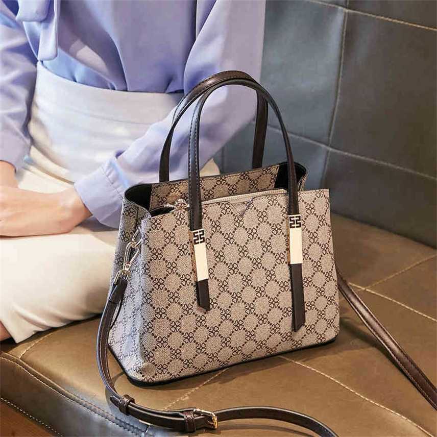 

Bags New classic versatile handbag large capacity sling one shoulder women's messenger Purses, Beige