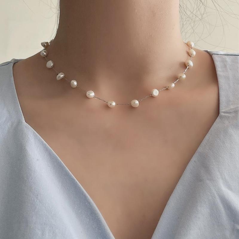 

Pendant Necklaces Korean Design Metal Stitching Necklace Female Natural Freshwater Pearl Clavicle Chain