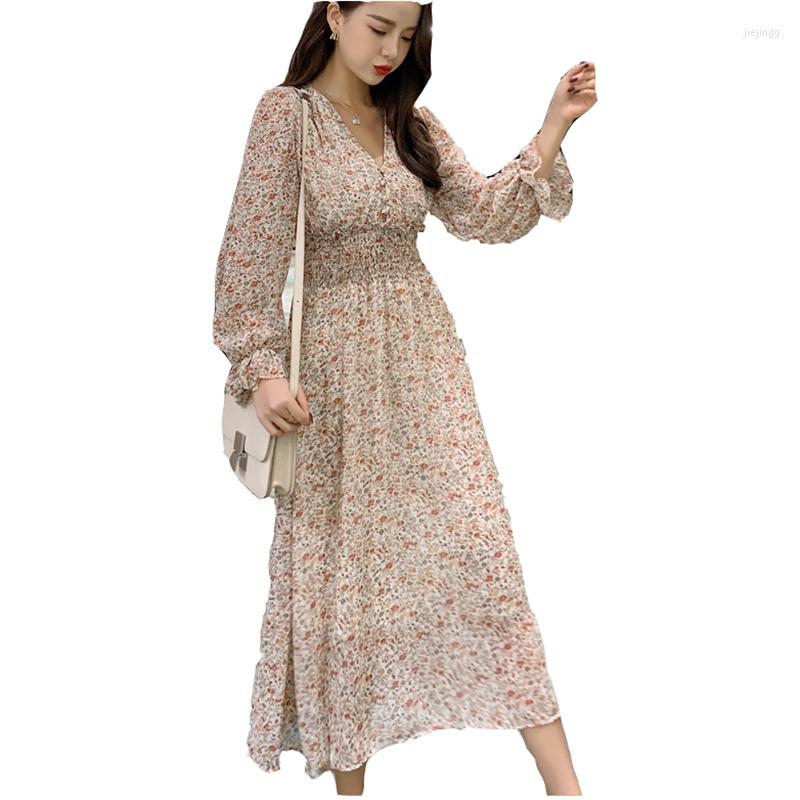 

Casual Dresses Vestidos Women Autumn V-Neck Female 2022 Fashion Flared Sleeves Printing Retro Temperament Dress NBH499, Purple