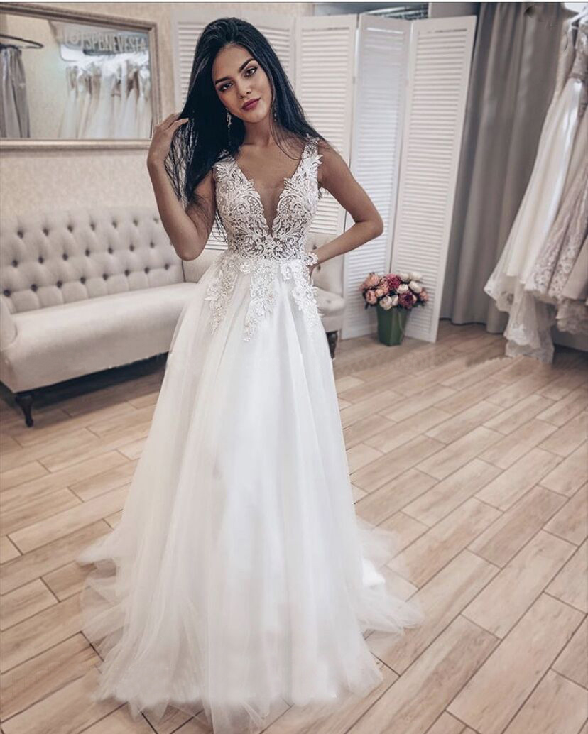 

Boho Wedding Dresses V-neck Appliques Suknie Slubne Illusion Long Bride Dress Backless Beach Wedding Party Gown robe de mariee, Lavender