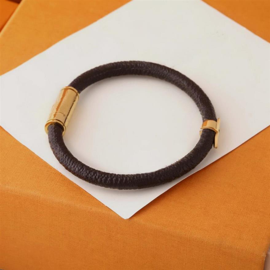 

Europe America Fashion Style Men Lady Women Round Print Flower Design Engraved V Letter Metal Hardware Confidential Leather Bracel242E