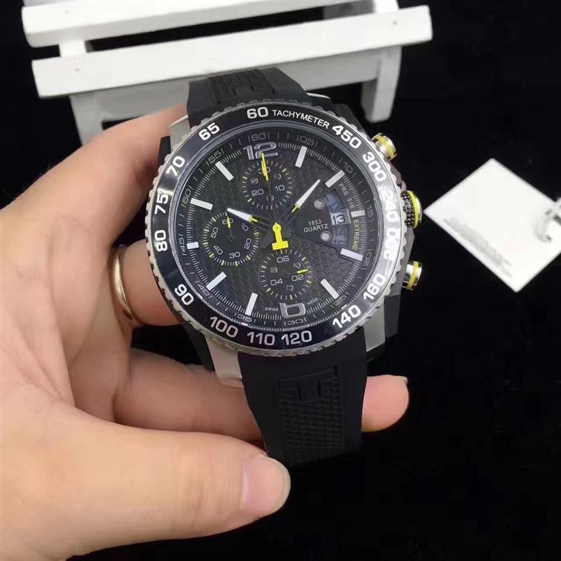 

Man quartz stopwatch sport style chronograph watches for men Rubber strap 008279T, Red line