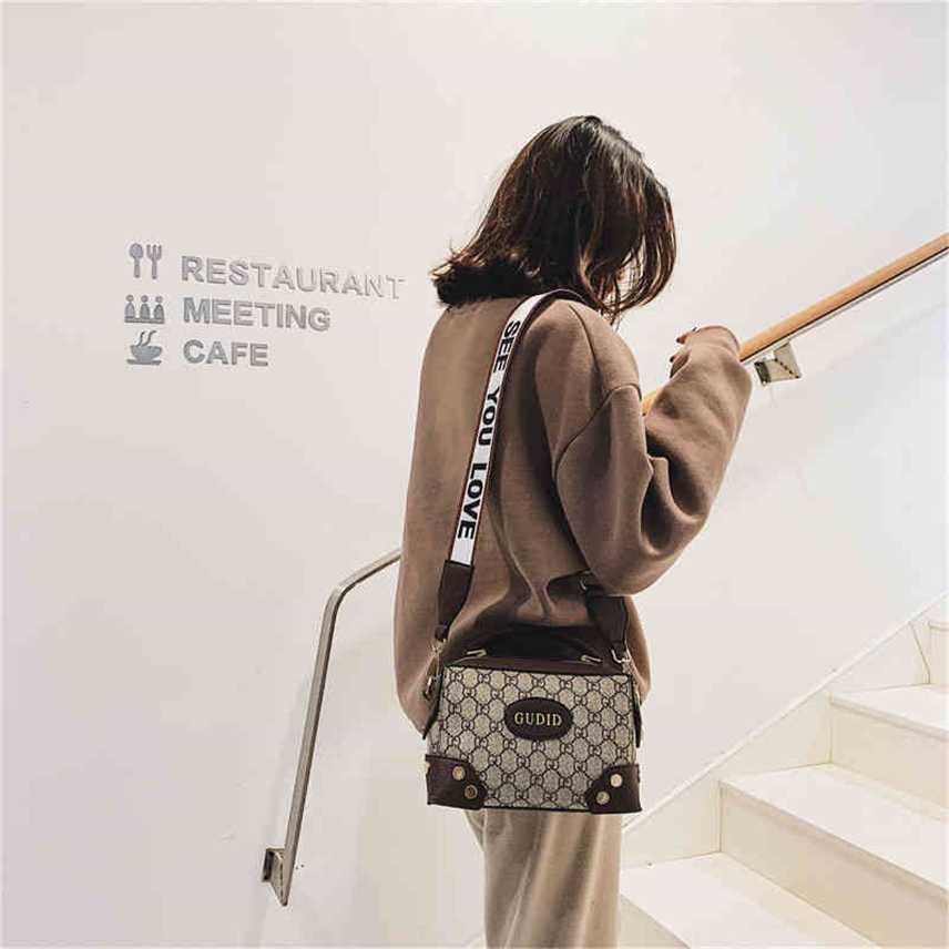 

Purses Handbags Womens new versatile printed messenger portable small square bag broadband temperament One Shoulder Messenger Bag, Coffee