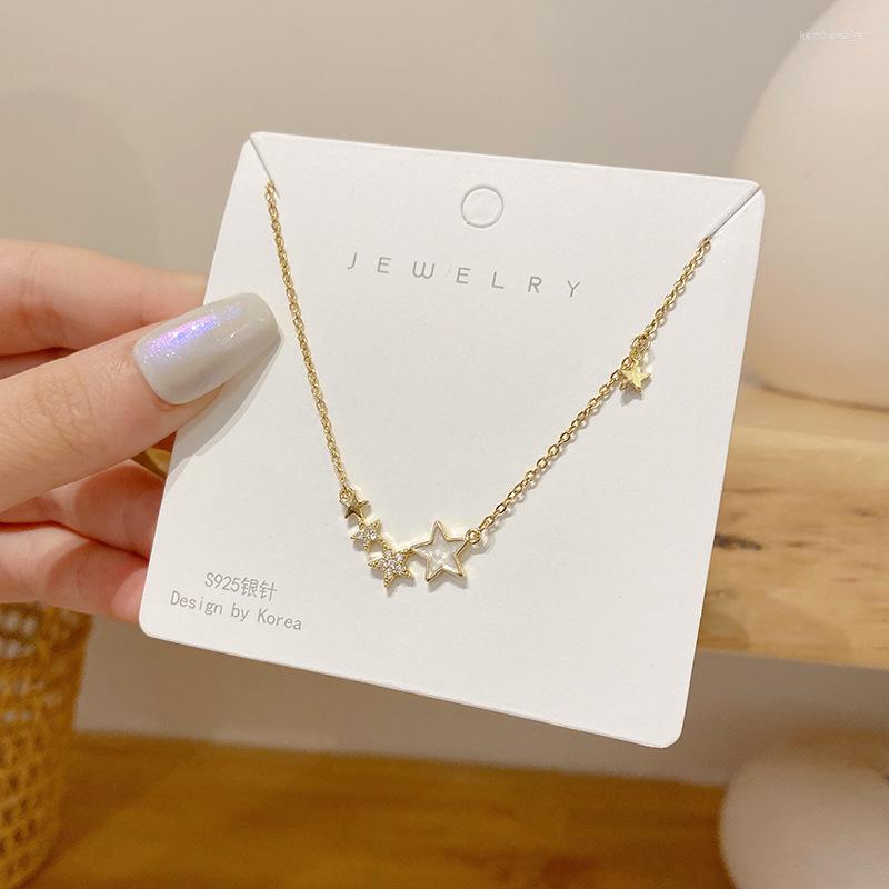 

Pendant Necklaces Women Fashion Gypsophila Diamond Titanium Steel Necklace Star Clavicle Chain