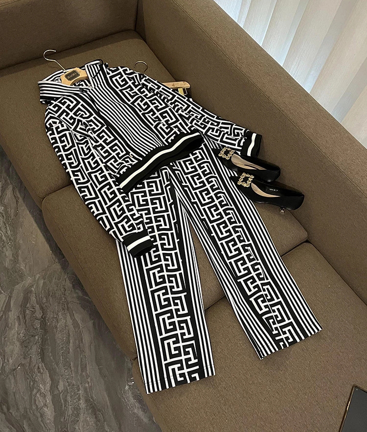 

Women's Two Piece Pants Black and White Designer Runway Suit Set Women's High Profile Suit Printed Hooded Sweatshirt Wide Leg Pants Set BS115, Red