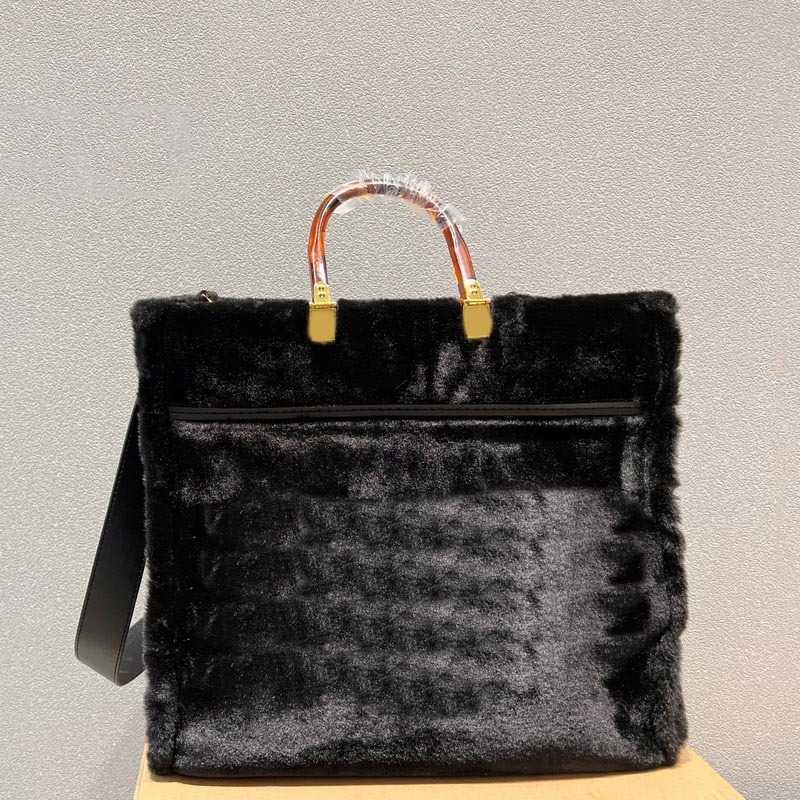 

Totes Highs quality Women luxurys handbag Winter Lamb Wool Plush Large Capacity Package Shopping Shoulder Bags Classic Letter Highs qualit, Brown--36x32cm--style 2