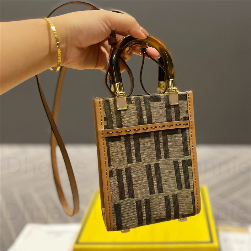 

Lovely One Shoulder Small Shopping Bags 17CM Classic Luxurys Designers Bag Handbag Women Casual Totes Fashion Handbags Crossbody Clutch Wallet Cross body 2023, Picture color