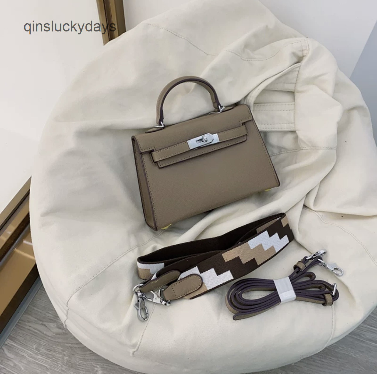 

Designer Herme Hourglass shoulder Bags outlet UK Second generation Mini Keli Fashion Trend Versatile Silver BQ9PH J16O, Brown (extra wide shoulder straps for