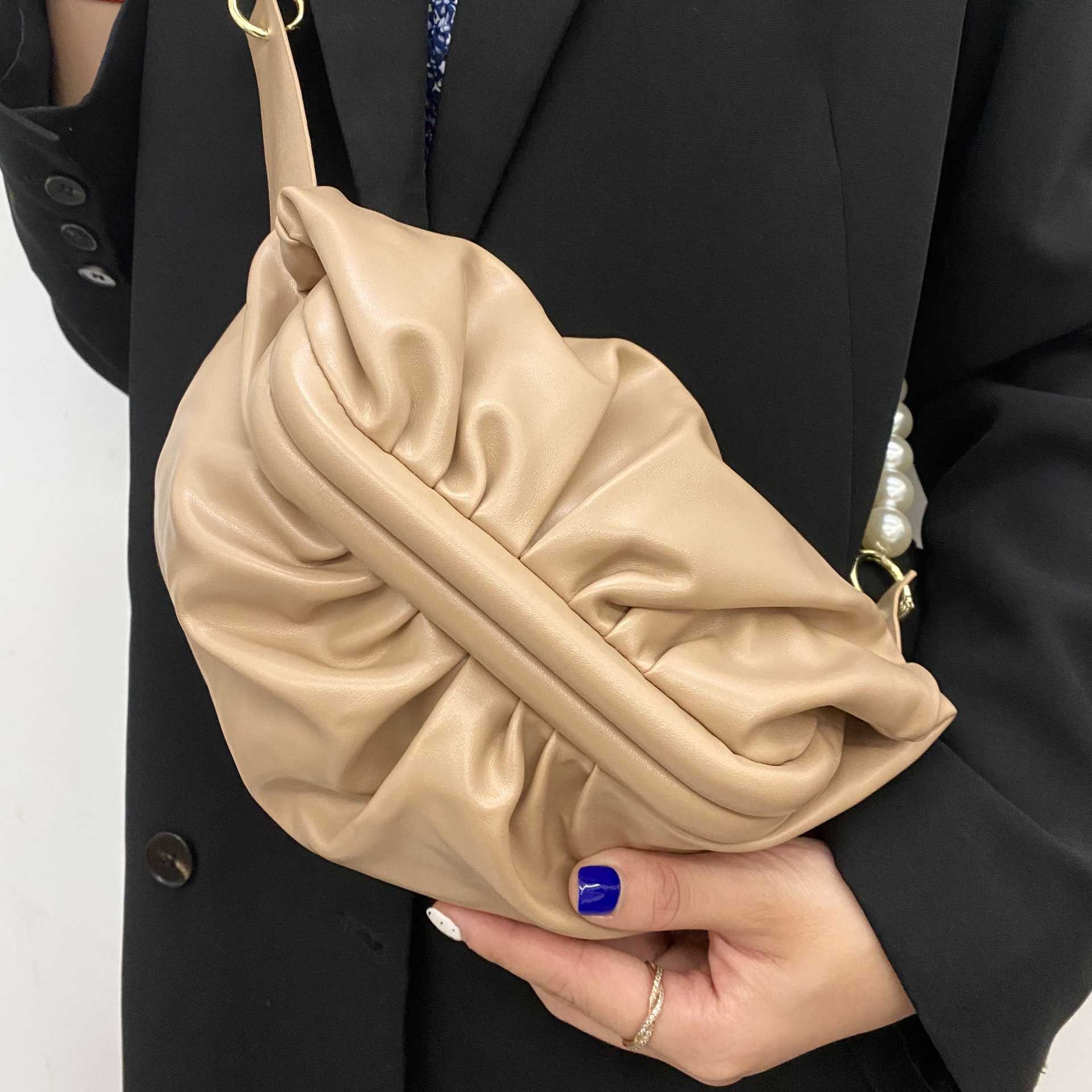 

Waist Bags Shoulder Bags handBags Wrinkled Cloud Bag Pearl Pu Commuting Fashion Simple Messenger Dumpling Bag 221031