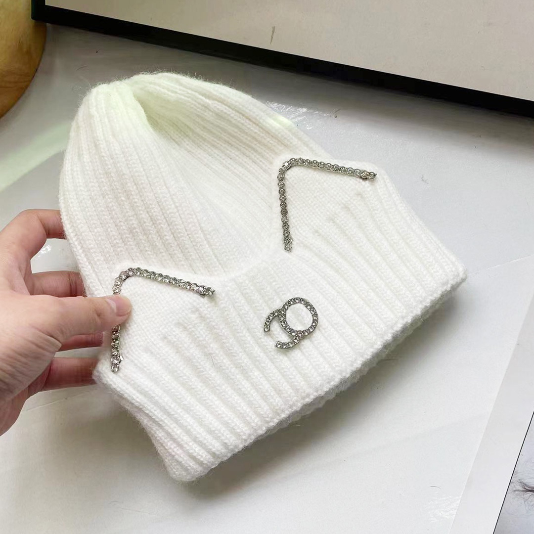 

Brand Beanie Bonnet Woolen Winter Hat Designer Caps Smile Knitted Hats Wram For Men Women Black Unisex Christmas Gifts C 22103102CZ, Blue