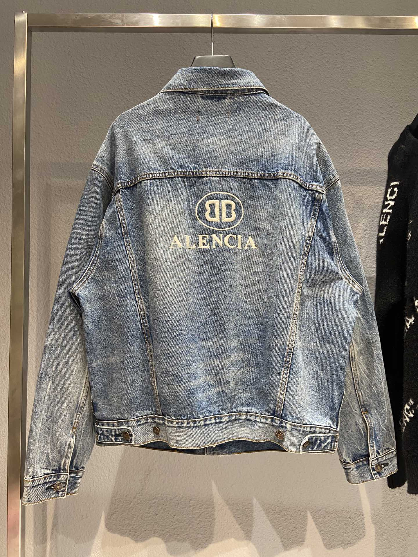 

Men's Jackets Tide men's and women's couples double BB embroidered back letter logo denim jacketl, Black