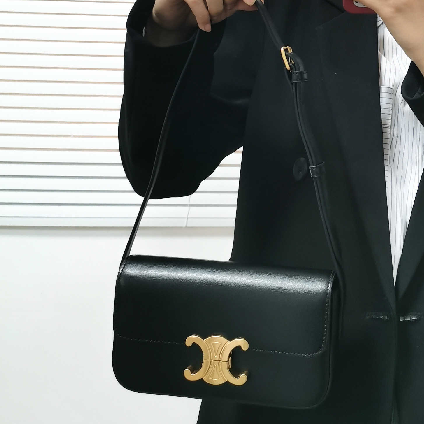 

Carry Cross-body Shoulder Handbags Celien Women's Bag Arch Armpit Advanced Leather Versatile Classic Stick Triumpha Chic Niche, Black