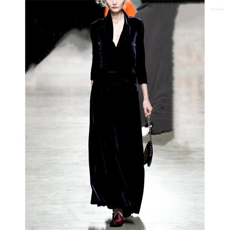 

Casual Dresses Women Long Dress 2022 High Quality Autumn Runway Turn-Down Collar Sleeves Solid Velvet Maxi NP1279MP, Picture shown