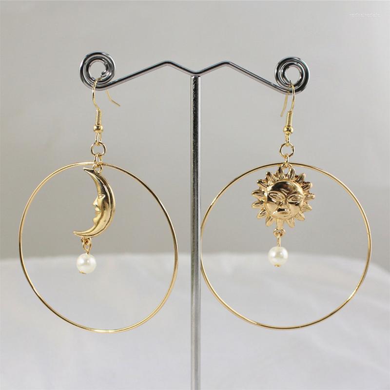 

Hoop Earrings Europe Design Sun And Moon Pearl Retro Personality Atmosphere Cool Stud Pendant No Hole Ear Clip