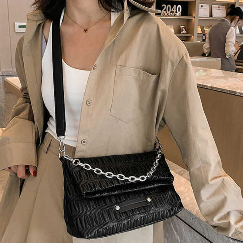 

Evening Bags Versatile Popular Pleated Women's 2022 New Small Square Chain Bar Handbag One Shoulder Crossbody Bag, Black