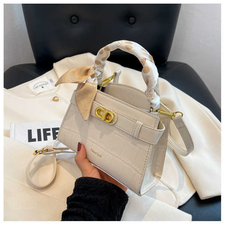 

Messenger Bags 2022 New Women's Style Pattern Small Square One Shoulder Oblique Straddle Bag Women, White