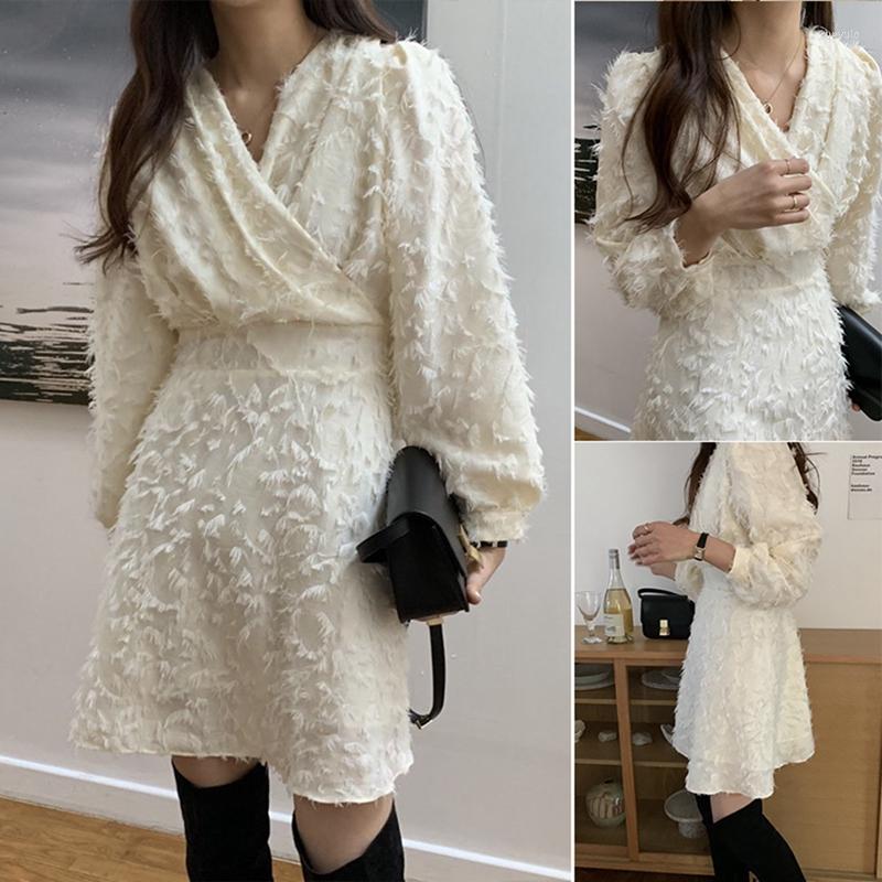 

Casual Dresses Women' V-Neck And All-Match Eyelashes Lantern Sleeve Loose Dress White