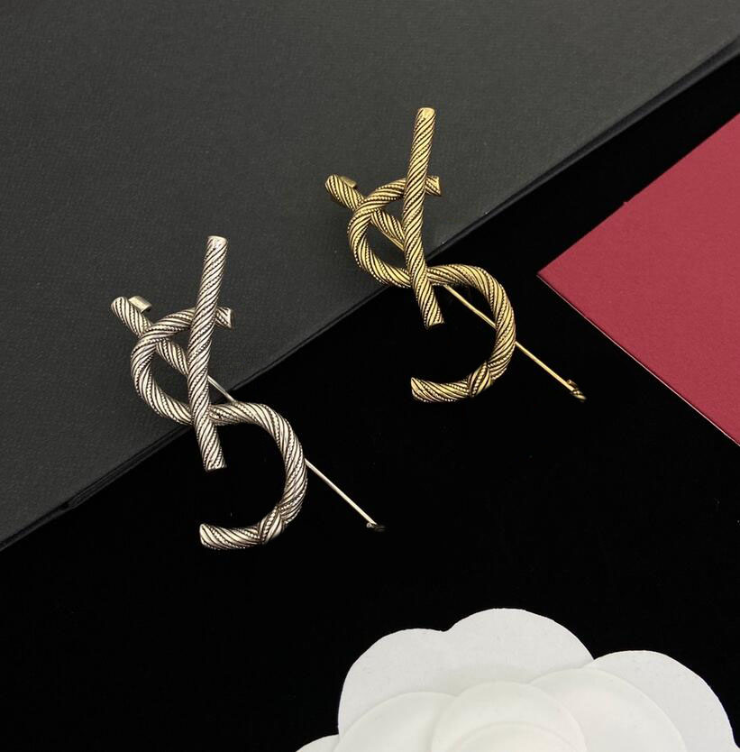 

Have Stamp Vintage Designer Brooch Letter Brooches Pin Suit Dress Pins Bijoux For Women Wedding Engagement Lovers Gift Jewelry