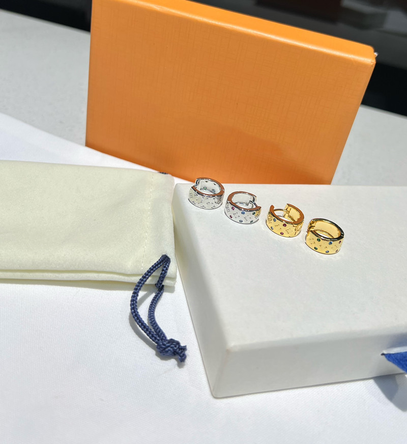 

With BOX Titanium steel stud earring for woman exquisite simple fashion C diamond ring lady earrings jewelry gift